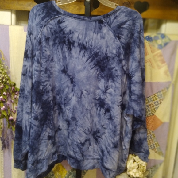 Brushed Tie Dye "Sweatshirt" - Picture 3 of 6